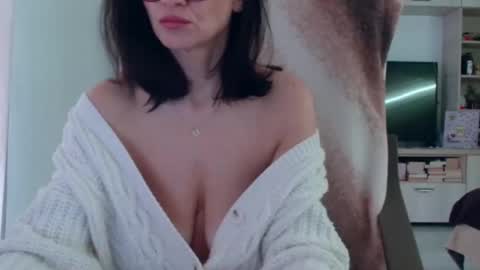 Snapshot of vanessalarahot chatting on 10/28/25, 07:45 Vanessa online show from 10/28/25, 07:45