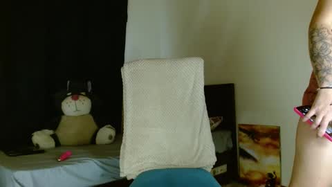 Snapshot of vanessamcqueen07 chatting on 11/01/25, 10:12 Vanesa online show from 11/01/25, 10:12