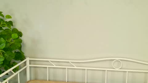 Snapshot of vanessaray__ chatting on 10/20/25, 01:44 Vanessa online show from 10/20/25, 01:44