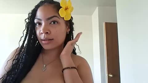 vanessareign online show from 09/30/25, 06:13
