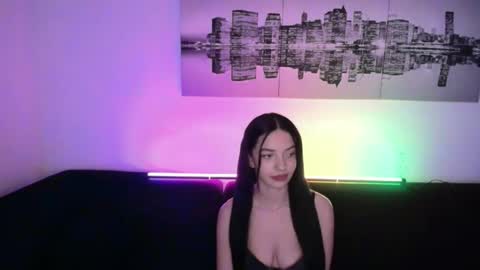 Snapshot of vanessarusu chatting on 05/12/26, 11:02 Vanessa Rusu online show from 05/12/26, 11:02