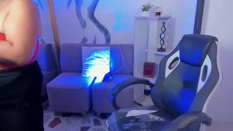 vanessascott_ online show from 02/15/26, 05:59