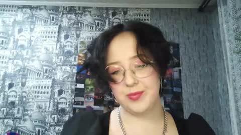 Snapshot of vanessashadow chatting on 11/20/25, 07:02 vanessashadow online show from 11/20/25, 07:02