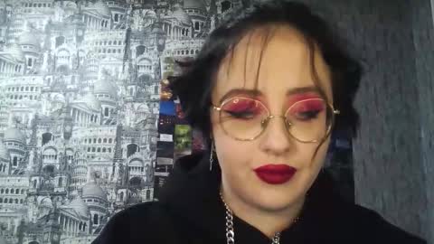 Snapshot of vanessashadow chatting on 11/21/25, 06:39 vanessashadow online show from 11/21/25, 06:39