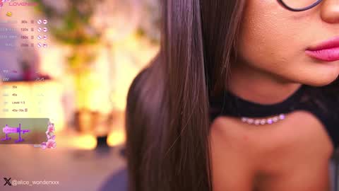 Snapshot of vanessasimon chatting on 01/26/25, 09:29 Vanessa Simon online show from 01/26/25, 09:29