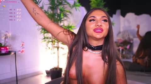 Snapshot of vanessasimon chatting on 02/06/25, 09:11 Vanessa Simon online show from 02/06/25, 09:11