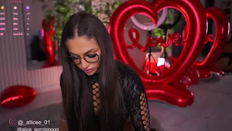 Snapshot of vanessasimon chatting on 02/15/25, 06:55 Vanessa Simon online show from 02/15/25, 06:55