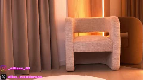 Vanessa Simon online show from 03/21/26, 06:18