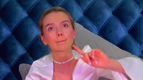 VanessaVienne online show from 03/08/26, 02:15