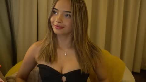 Snapshot of vanesse_ chatting on 03/24/26, 06:51 Irina online show from 03/24/26, 06:51