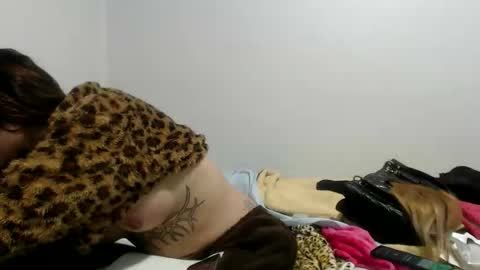 Catalina INSTA FOLLOW  online show from 01/10/26, 05:37