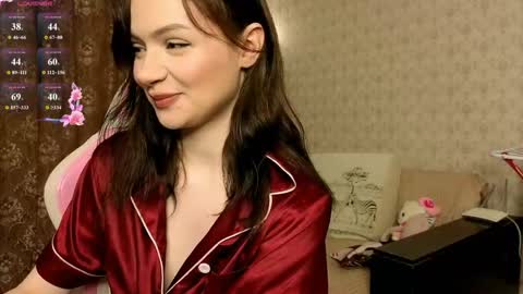 Snapshot of vanilinsky chatting on 05/02/26, 09:20 Mila online show from 05/02/26, 09:20