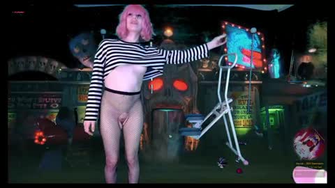 Snapshot of vanilla_skkye chatting on 10/10/25, 02:38 Skkye online show from 10/10/25, 02:38