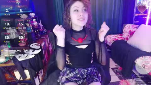 Snapshot of vanilla_skkye chatting on 05/26/26, 02:40 Skkye online show from 05/26/26, 02:40