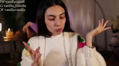 Snapshot of vanilla_velvet chatting on 09/25/25, 01:42 Annabet online show from 09/25/25, 01:42