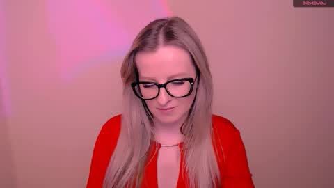 Snapshot of vanillaex_ chatting on 03/10/26, 06:35 Mia online show from 03/10/26, 06:35