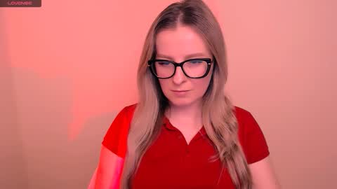 Snapshot of vanillaex_ chatting on 03/20/26, 07:08 Mia online show from 03/20/26, 07:08