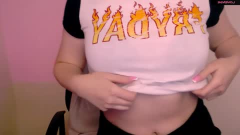 Snapshot of vanillaex_ chatting on 04/09/26, 06:24 Mia online show from 04/09/26, 06:24