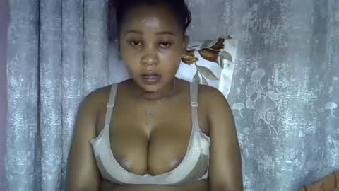 Snapshot of vanillavenus chatting on 03/22/26, 12:03 vanillavenus online show from 03/22/26, 12:03