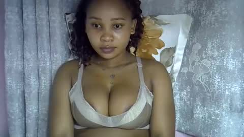 Snapshot of vanillavenus chatting on 03/24/26, 03:17 vanillavenus online show from 03/24/26, 03:17