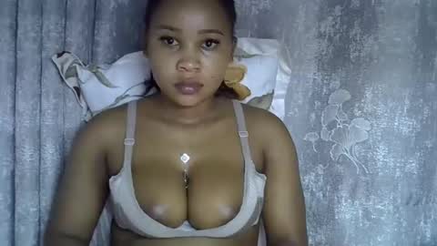 Snapshot of vanillavenus chatting on 04/17/26, 11:52 vanillavenus online show from 04/17/26, 11:52