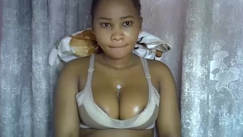 Snapshot of vanillavenus chatting on 04/19/26, 11:42 vanillavenus online show from 04/19/26, 11:42