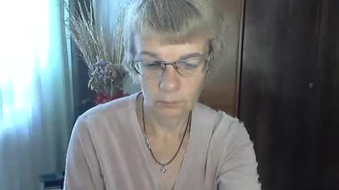 Vanillaxcreamy online show from 10/15/25, 08:14