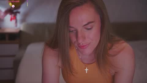 Snapshot of vanille_mystery chatting on 11/25/25, 07:58 Sophie online show from 11/25/25, 07:58