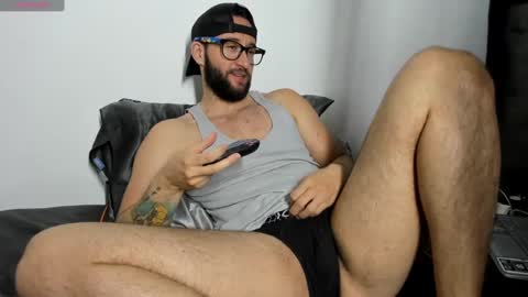 Van online show from 03/02/25, 01:15