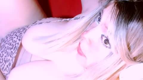 Snapshot of vanne_amet chatting on 04/10/26, 08:08 free follow me online show from 04/10/26, 08:08