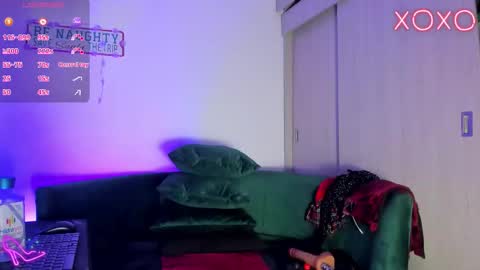 Snapshot of vannecute1 chatting on 01/09/26, 05:32 Megan Rosse online show from 01/09/26, 05:32