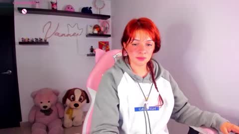 Snapshot of vannessa_shy chatting on 04/21/26, 09:28 Vanesa online show from 04/21/26, 09:28
