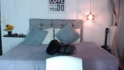 vane online show from 01/03/25, 07:18