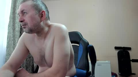 Snapshot of vano_822 chatting on 04/27/26, 04:43 vano_822 online show from 04/27/26, 04:43