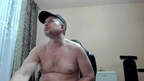 Snapshot of vano_822 chatting on 05/14/26, 06:37 vano_822 online show from 05/14/26, 06:37