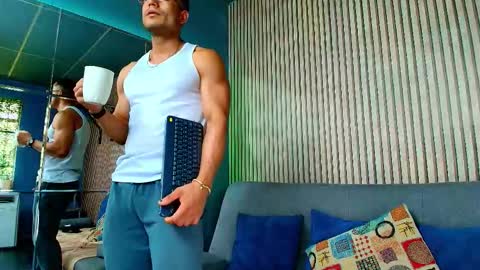 Snapshot of vans_ross chatting on 03/14/26, 07:30 Vans Ross online show from 03/14/26, 07:30