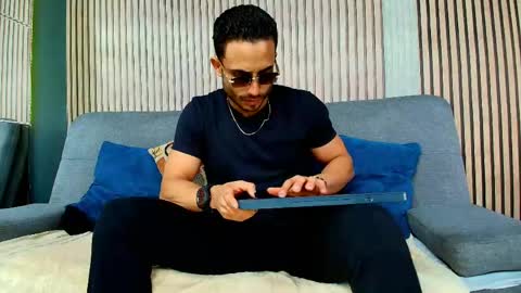 Snapshot of vans_ross chatting on 04/20/26, 07:26 Vans Ross online show from 04/20/26, 07:26