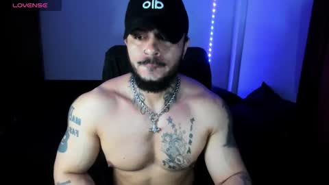 Snapshot of vanvelckan_ chatting on 11/12/25, 03:29 vanvelckan_ online show from 11/12/25, 03:29