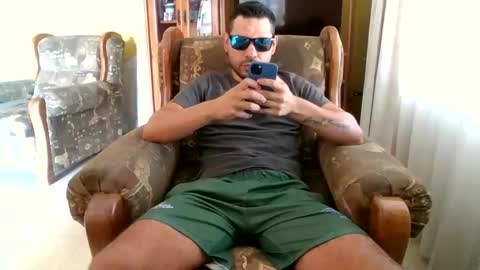 Snapshot of vanvinnie20 chatting on 04/14/26, 04:57 vanvinnie20 online show from 04/14/26, 04:57