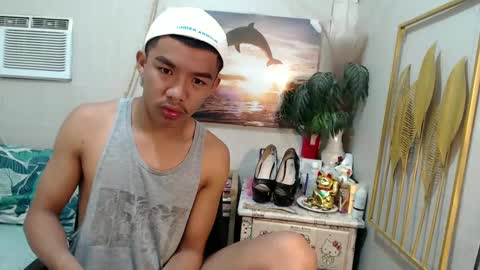 Snapshot of vanxxx2005 chatting on 02/24/25, 08:25 vanxxx2005 online show from 02/24/25, 08:25