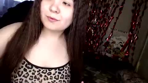 Snapshot of var_kiss chatting on 04/13/26, 04:29 Var Kiss online show from 04/13/26, 04:29