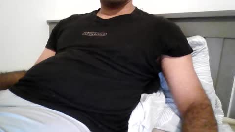 Snapshot of varghese28 chatting on 11/20/25, 10:15 kerala mallu boy online show from 11/20/25, 10:15