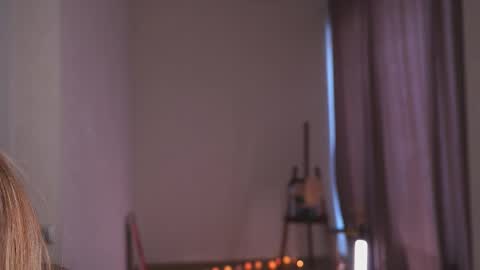 Snapshot of variety_moments chatting on 02/28/25, 03:48 Heeeeey Im Hanna the art of tease  online show from 02/28/25, 03:48