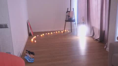 Snapshot of variety_moments chatting on 03/06/25, 04:30 Heeeeey Im Hanna the art of tease  online show from 03/06/25, 04:30