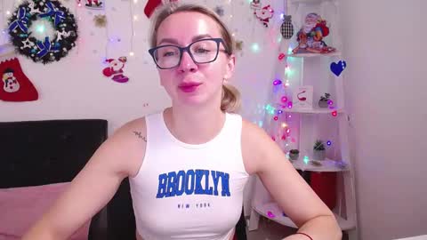 Snapshot of vasilisasii chatting on 12/28/24, 06:49 Vasilisa online show from 12/28/24, 06:49