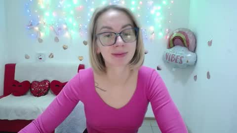 Snapshot of vasilisasii chatting on 09/27/25, 05:12 Vasilisa online show from 09/27/25, 05:12