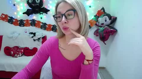 Vasilisa online show from 10/17/25, 08:06