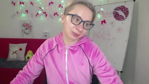 Snapshot of vasilisasii chatting on 05/04/26, 05:14 Vasilisa online show from 05/04/26, 05:14