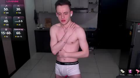 Snapshot of vaso69_ chatting on 07/17/26, 12:39 Vaso69 online show from 07/17/26, 12:39