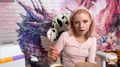 Snapshot of vasya_sylvia chatting on 12/04/24, 08:56 Vasya Sylvia online show from 12/04/24, 08:56